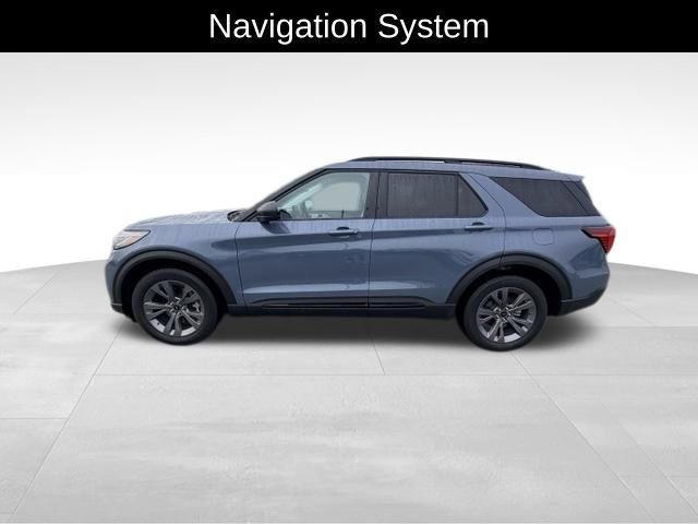 Used 2026 Ford Explorer Active w/ Active Comfort Package AWD/4WD image 4
