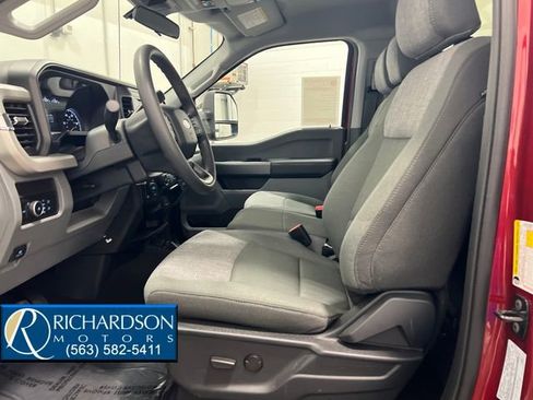 Used 2025 Ford F350 XLT image 17
