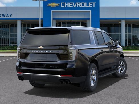 New 2025 Chevrolet Suburban Premier image 4