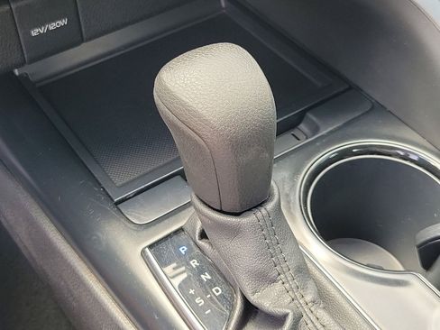 Used 2020 Toyota Camry LE FWD image 27