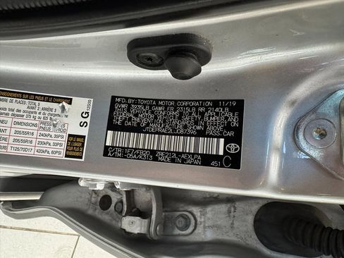 Used 2020 Toyota Corolla LE image 71