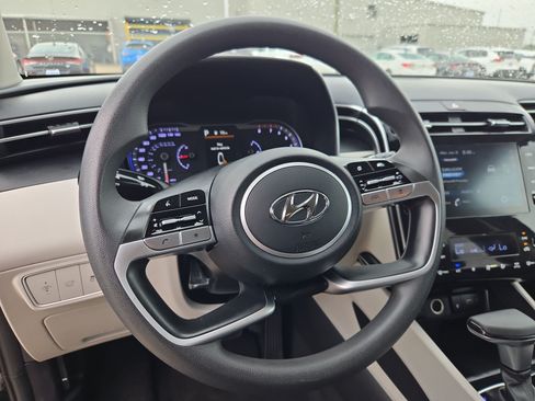 Used 2024 Hyundai Tucson SEL FWD image 17
