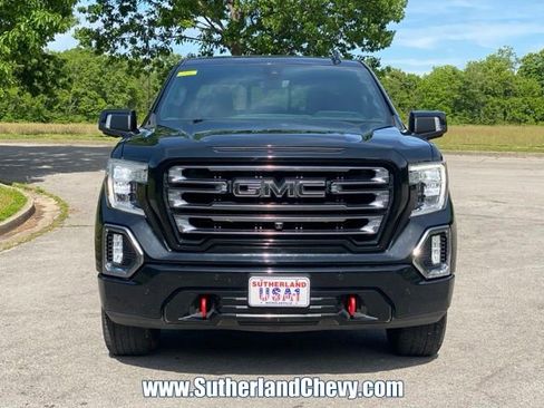 Used 2021 GMC Sierra 1500 AT4 w/ AT4 Value Package AWD/4WD image 2