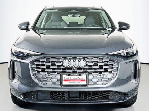 New 2025 Audi Q5 Premium Plus AWD/4WD image 2