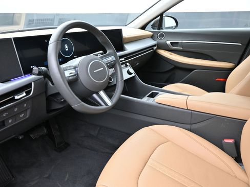 Certified 2025 Hyundai Sonata Limited image 10