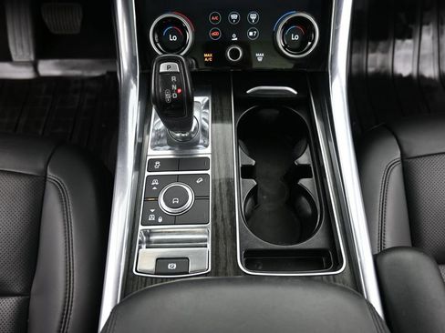 Used 2018 Land Rover Range Rover Sport HSE AWD/4WD image 14