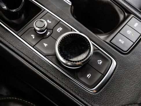 Used 2025 Cadillac XT4 Premium Luxury image 40