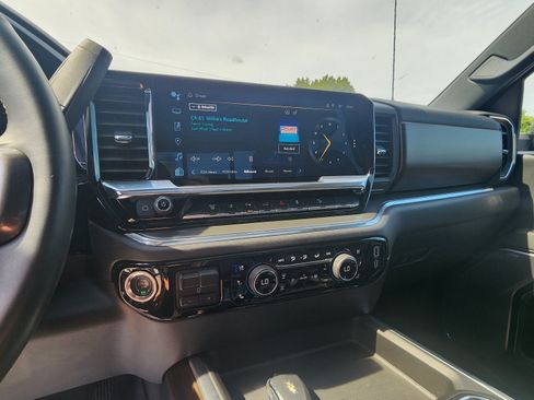 Used 2024 Chevrolet Silverado 3500 High Country w/ High Country Premium Package AWD/4WD image 19