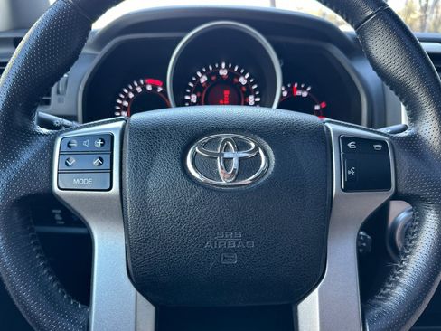 Used 2010 Toyota 4Runner Limited image 29