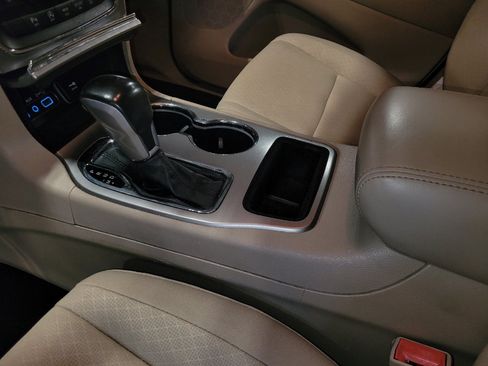 Used 2020 Jeep Grand Cherokee Laredo RWD image 26