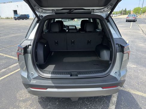 New 2026 Chevrolet Equinox LT w/ Convenience Package II FWD image 33