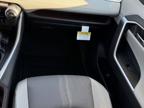 Certified 2025 Toyota RAV4 Limited image 37