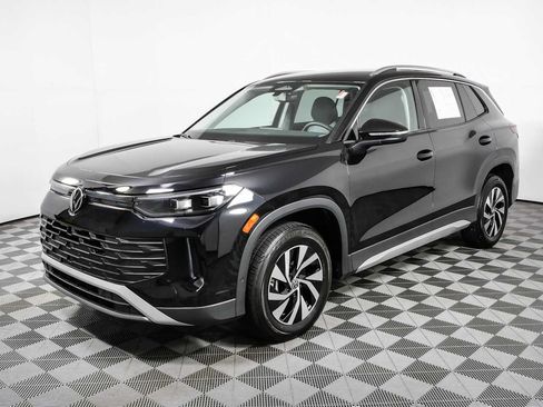 Certified 2025 Volkswagen Tiguan S AWD/4WD image 28