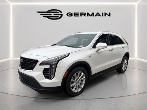 Used 2023 Cadillac XT4 Luxury w/ Driver Awareness Package FWD image 3