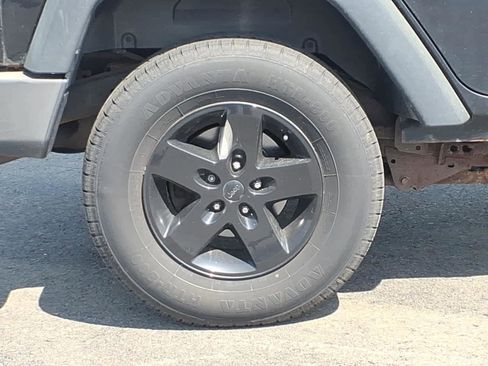 Used 2013 Jeep Wrangler Unlimited Sport AWD/4WD image 4