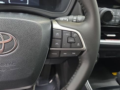 Certified 2025 Toyota Grand Highlander XLE image 15