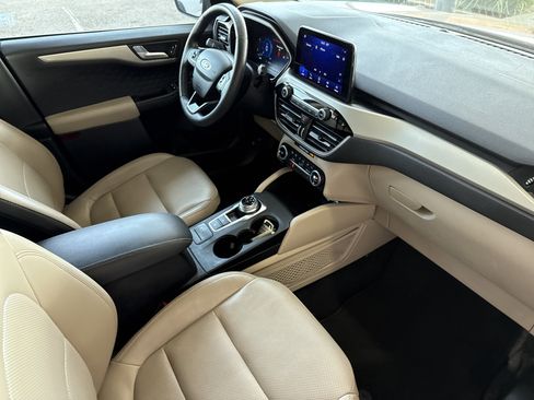 Used 2020 Ford Escape SE Sport image 15