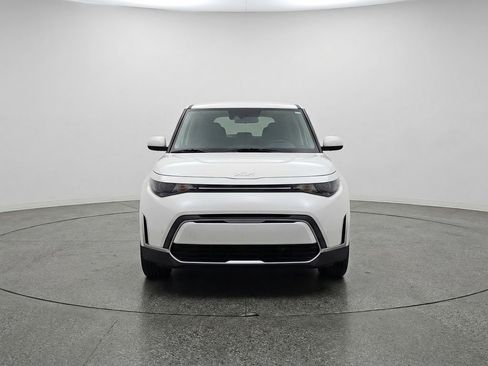 Used 2025 Kia Soul LX w/ LX Technology Package image 2