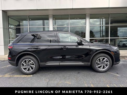 New 2026 Lincoln Corsair Premiere image 8