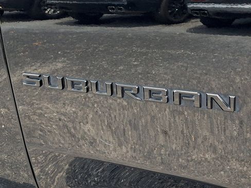 Used 2023 Chevrolet Suburban High Country AWD/4WD image 30
