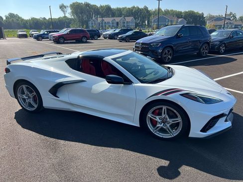 Used 2023 Chevrolet Corvette Stingray Preferred Cpe w/ Z51 Performance Package RWD image 23