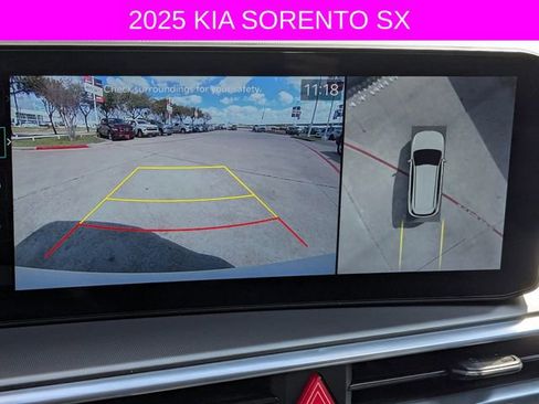 Used 2025 Kia Sorento SX image 22