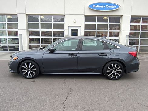 Used 2023 Honda Civic EX image 9