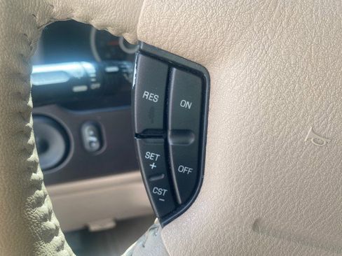 Used 2006 Ford Expedition Eddie Bauer image 39