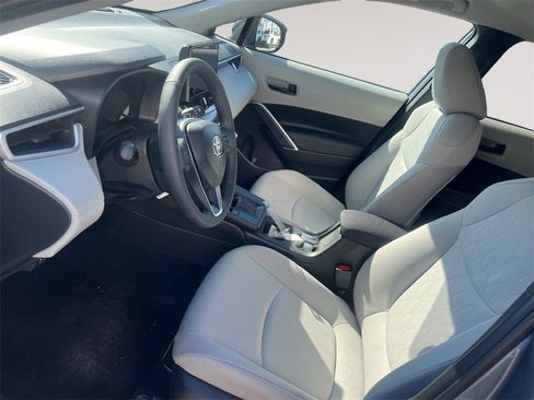 New 2026 Toyota Corolla Cross LE image 9