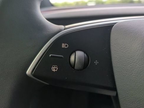 Used 2026 Tesla Model Y 2WD image 18