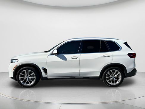 Certified 2024 BMW X5 sDrive40i w/ Premium Package RWD image 9