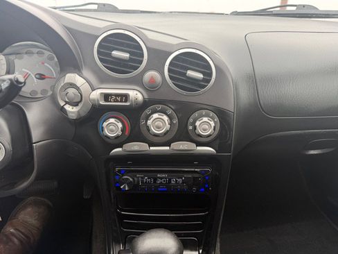 Used 2001 Hyundai Tiburon image 17