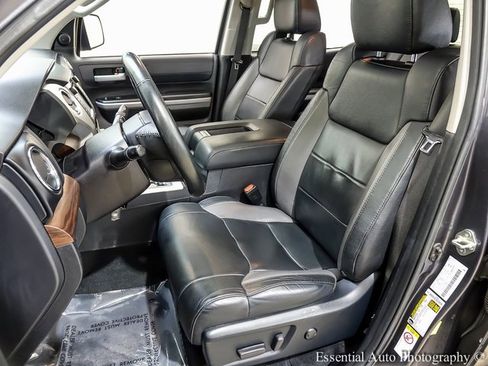 Used 2018 Toyota Tundra Limited image 10