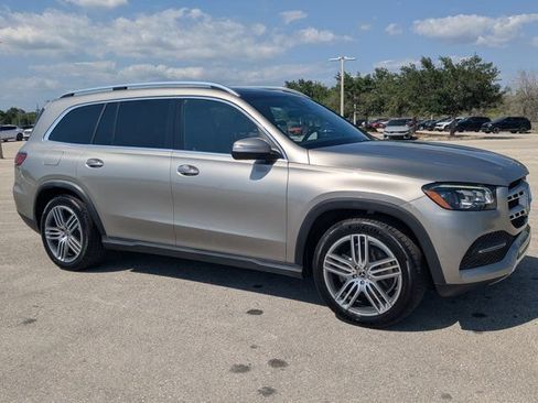 Used 2022 Mercedes-Benz GLS 450 4MATIC image 2