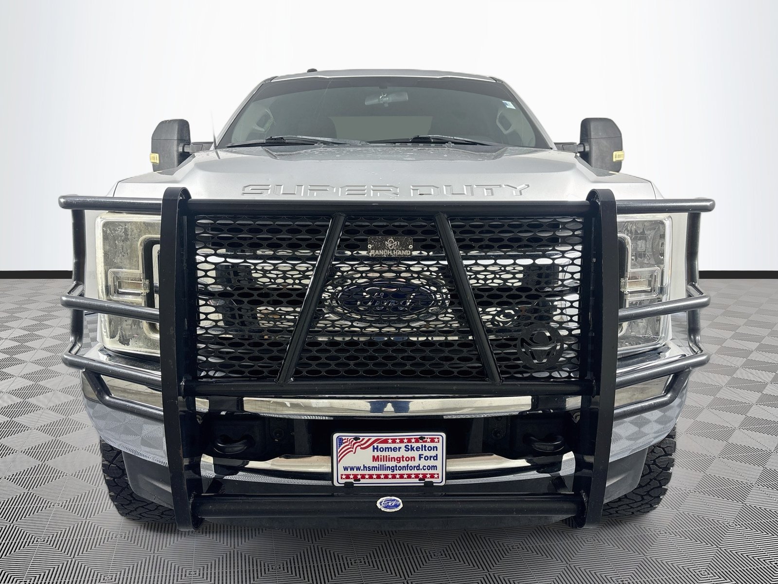 Used 2017 Ford F250 XLT w/ FX4 Off-Road Package AWD/4WD image 2
