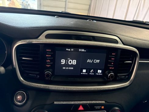 Used 2019 Kia Sorento SX FWD image 26