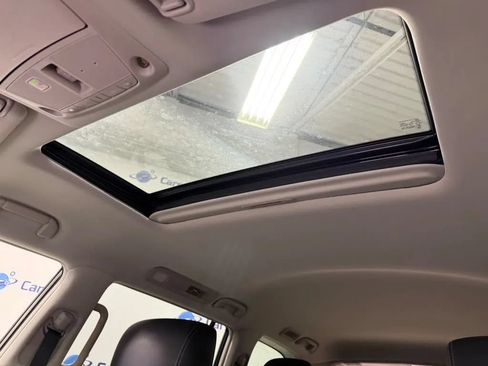 Used 2022 Nissan Armada Platinum w/ Captain's Chairs Package RWD image 51
