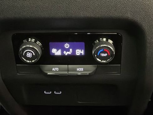 New 2026 Chevrolet Traverse Z71 image 9