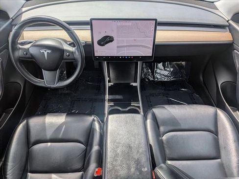 Used 2018 Tesla Model 3 Long Range image 17