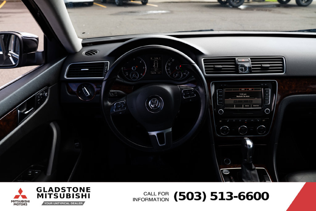 Used 2013 Volkswagen Passat TDI SEL Premium FWD image 12