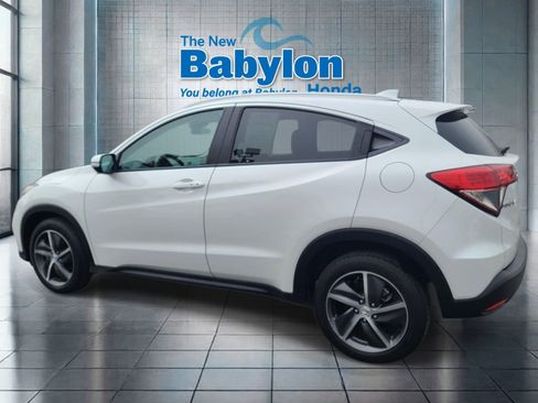 Used 2021 Honda HR-V EX image 2