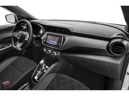 Used 2019 Nissan Kicks S FWD image 13