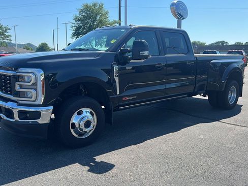 Used 2024 Ford F350 Lariat w/ Lariat Ultimate Package AWD/4WD image 17