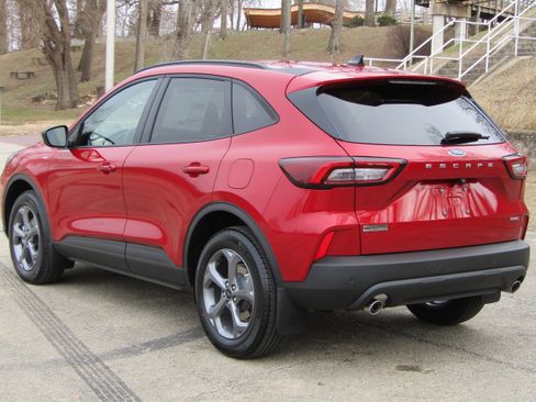 New 2026 Ford Escape ST-Line w/ Tech Pack #1 image 2