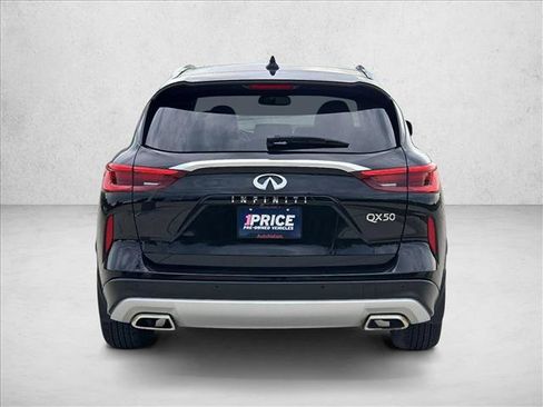 Used 2019 INFINITI QX50 Essential w/ Premium Heat Package FWD image 7