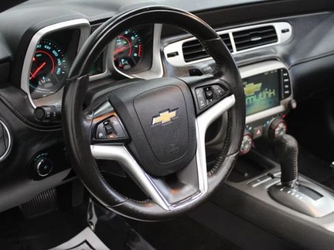 Used 2015 Chevrolet Camaro LT RWD image 17