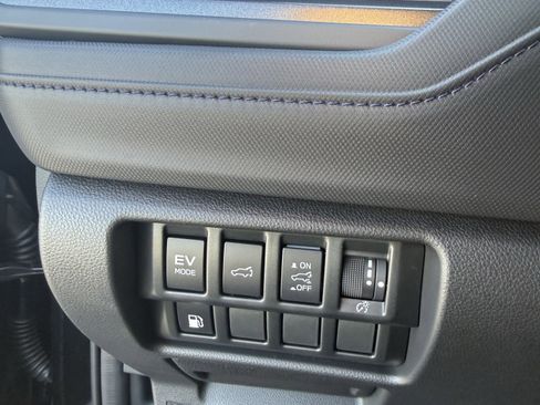 New 2025 Subaru Forester Premium image 24