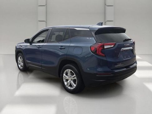 Used 2024 GMC Terrain SLE AWD/4WD image 3