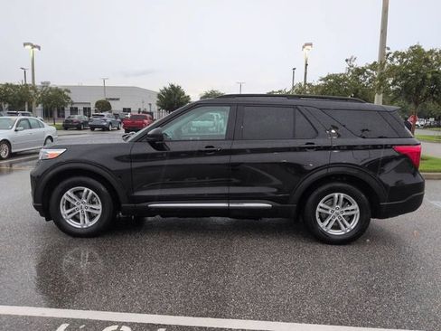 Used 2022 Ford Explorer XLT RWD image 7