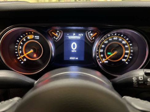 Used 2022 Jeep Wrangler Unlimited Sport AWD/4WD image 23